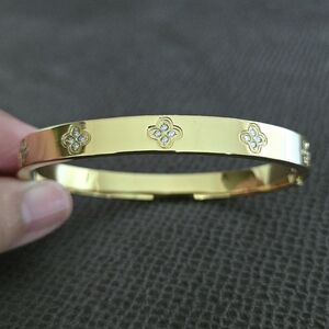 Gold💛 Hinged Bangle with Bezel Set Cubic Zirconias💎 - NWT